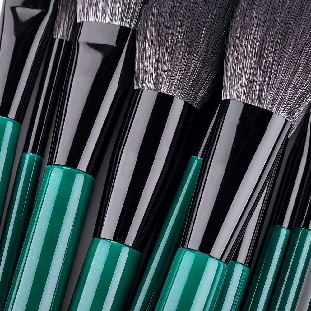 Set Of 12 Green Brushes - Ever Radiant